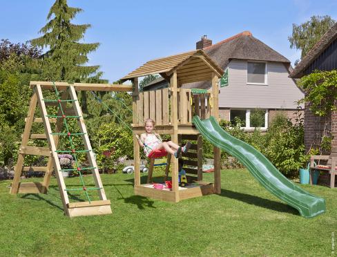 Jungle Cottage | Parque infantil de madera con columpio y red de escalada