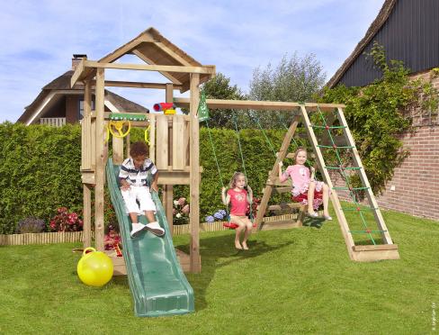 Jungle House | Parque infantil de madera con columpios y red de escalada